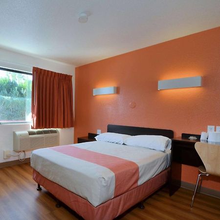 Motel 6-Laredo, Tx - South Εξωτερικό φωτογραφία