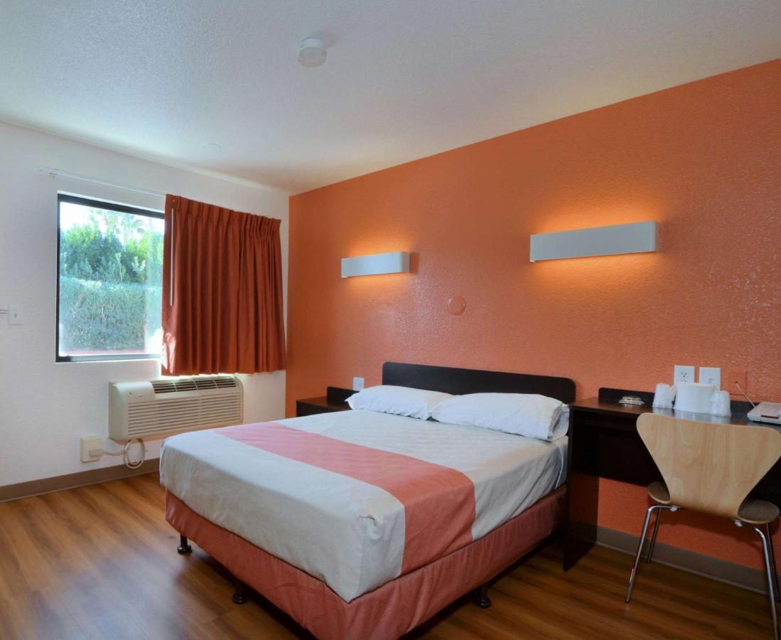 Motel 6-Laredo, Tx - South Εξωτερικό φωτογραφία