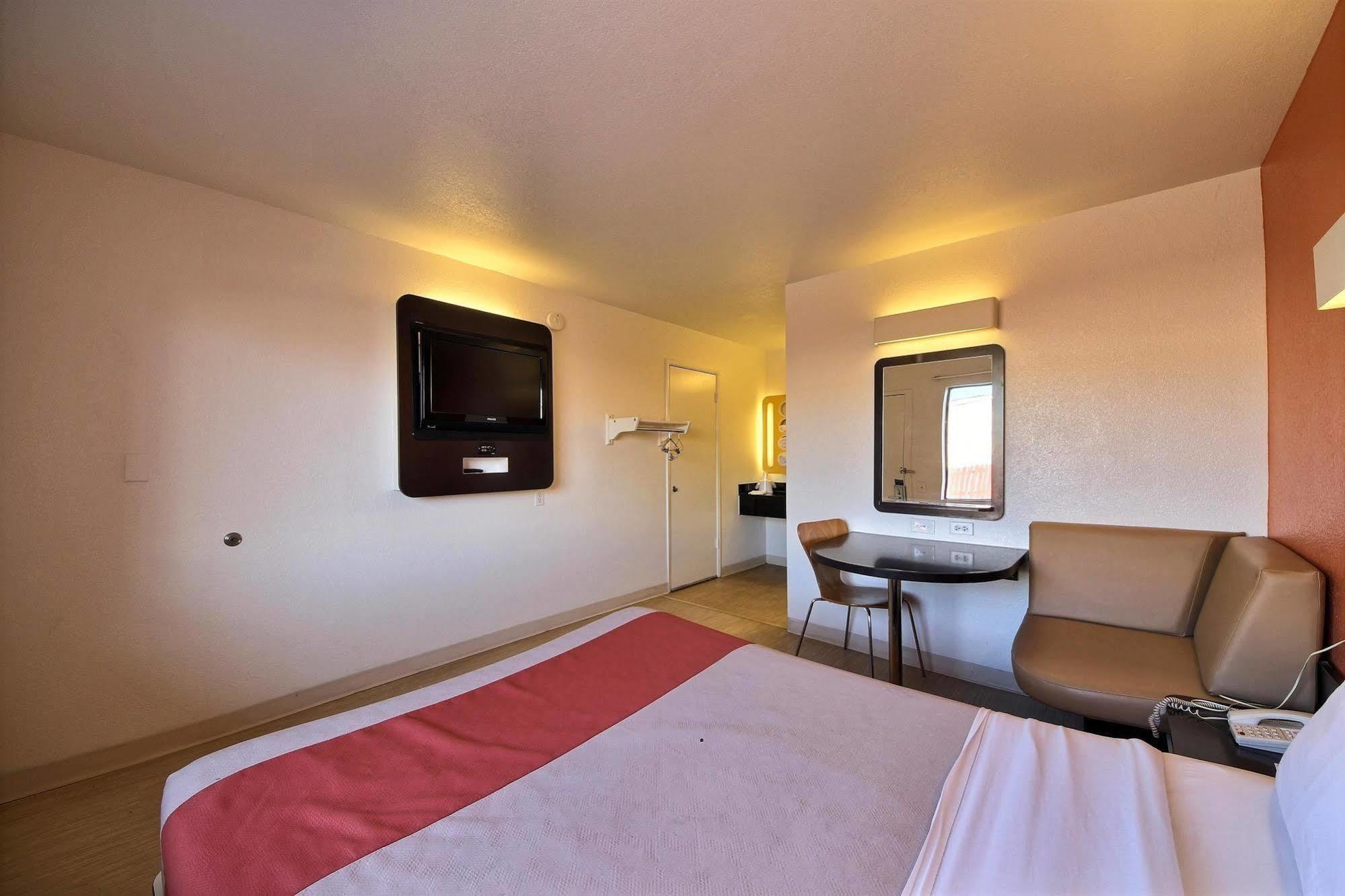 Motel 6-Laredo, Tx - South Εξωτερικό φωτογραφία
